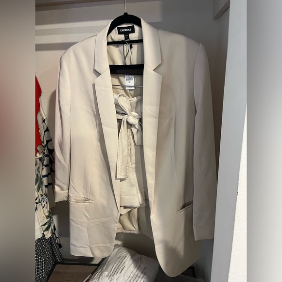 Super High Waisted Satin Tie Belt Tailored Shorts size 10 - Picture 3 of 4